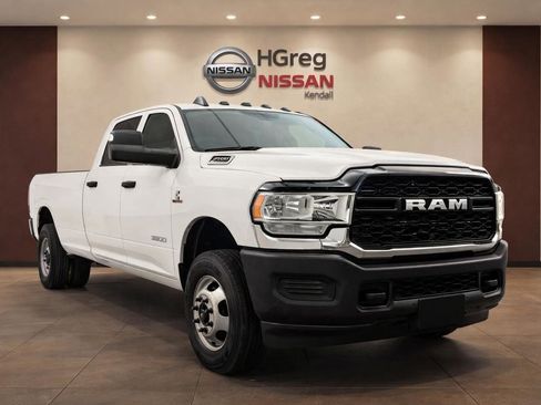 Used 2023 RAM 3500 Tradesman image 3