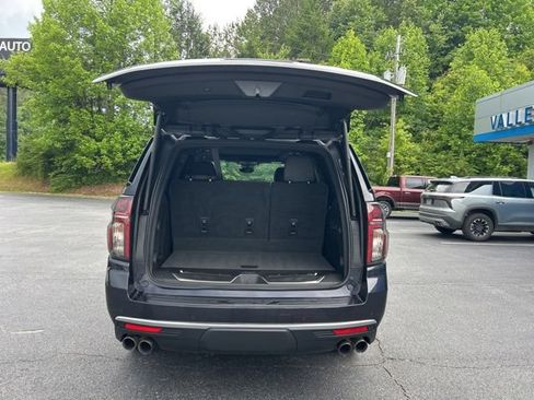 Used 2023 Chevrolet Tahoe High Country w/ LPO, Illumination Package AWD/4WD image 4