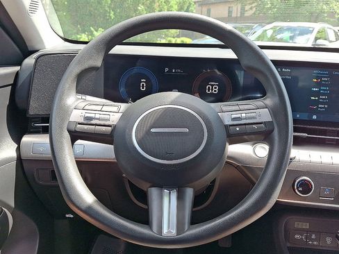 Certified 2024 Hyundai Kona SE AWD/4WD image 16