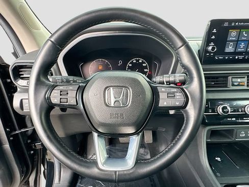 Used 2025 Honda Pilot EX-L image 14