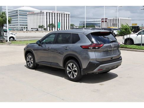 Used 2023 Nissan Rogue SV image 4