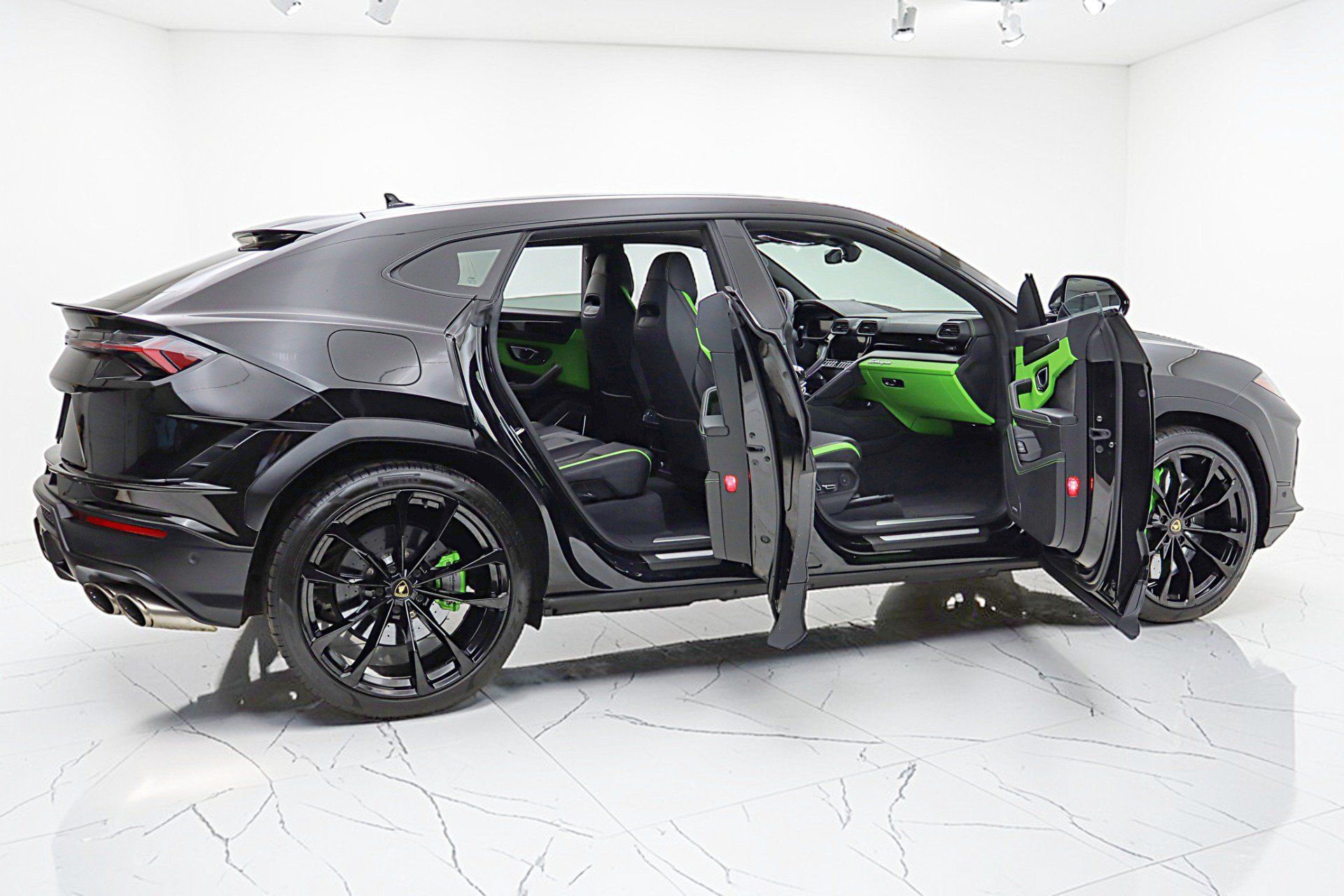 Used 2024 Lamborghini Urus S AWD/4WD image 23