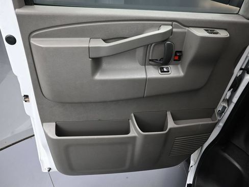 Used 2019 Chevrolet Express 3500 LT w/ LT Preferred Equipment Group RWD image 10