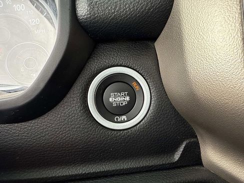 Used 2019 RAM 1500 Laramie image 27