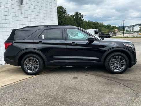 New 2026 Ford Explorer Active w/ Active Comfort Package AWD/4WD image 4