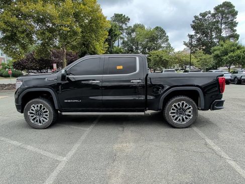 Used 2023 GMC Sierra 1500 Denali Ultimate AWD/4WD image 8