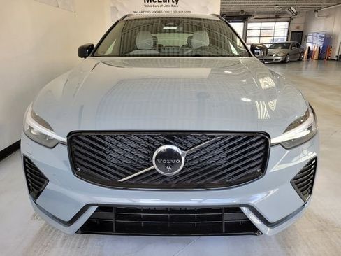 New 2026 Volvo XC60 B5 Plus w/ Protection Package Premier AWD/4WD image 4