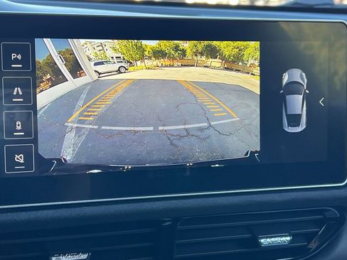 New 2025 Lotus Emira image 18