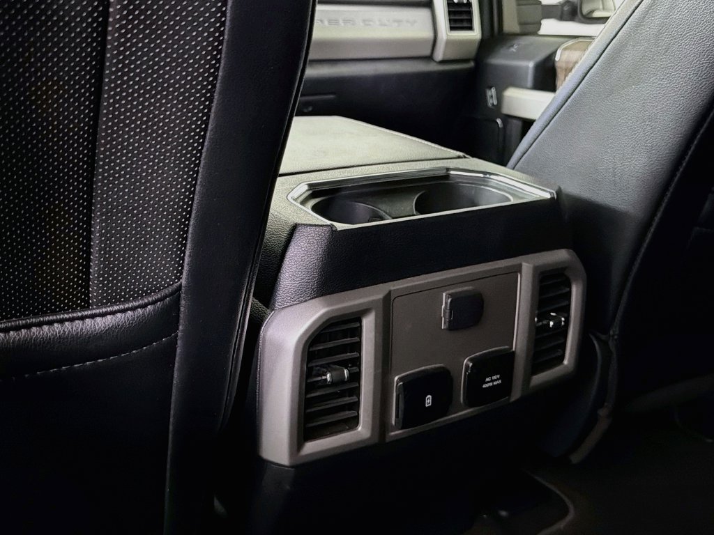Used 2019 Ford F350 Lariat w/ Lariat Value Package AWD/4WD image 29