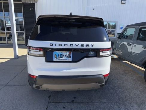 Used 2019 Land Rover Discovery SE image 5