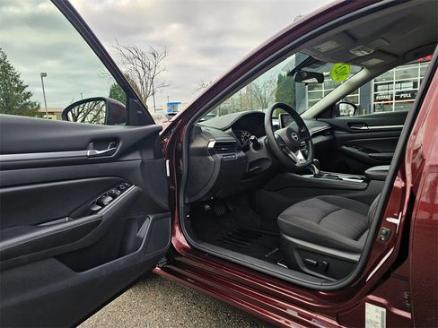 Certified 2023 Nissan Altima 2.5 SV image 16