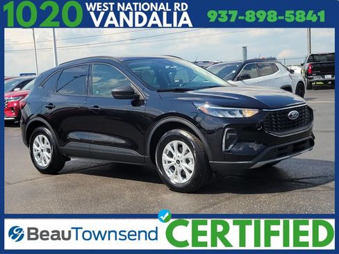 Certified 2026 Ford Escape Active w/ Cold Weather Package AWD/4WD image 1