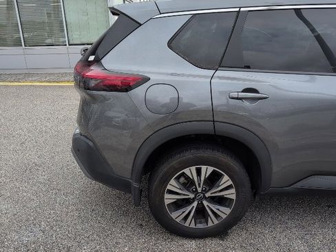Used 2023 Nissan Rogue SV w/ SV Premium B Package image 7