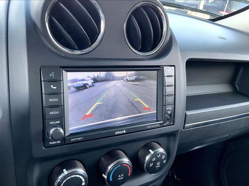 Used 2017 Jeep Patriot High Altitude image 27