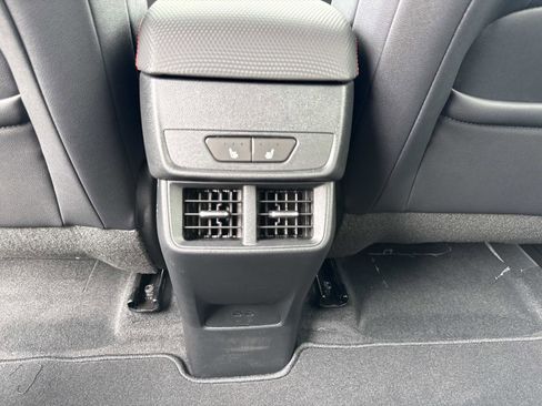 New 2026 Chevrolet Equinox RS w/ Convenience Package III FWD image 31