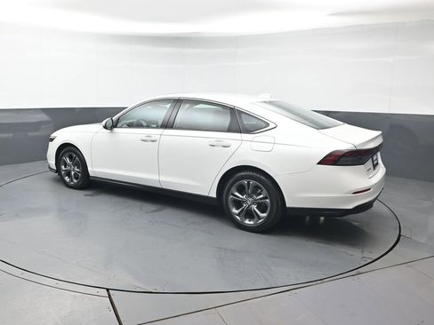 Certified 2023 Honda Accord EX image 10