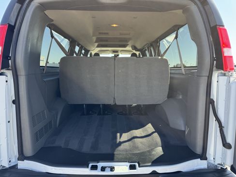 Used 2025 Chevrolet Express 3500 LT w/ LT Preferred Equipment Group RWD image 15