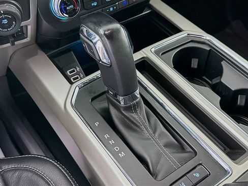 Used 2020 Ford F150 Lariat w/ Equipment Group 502A Luxury AWD/4WD image 19