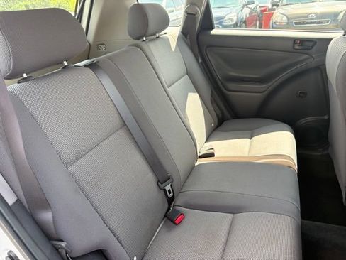 Used 2007 Pontiac Vibe w/ Sun And Sound Package FWD image 23
