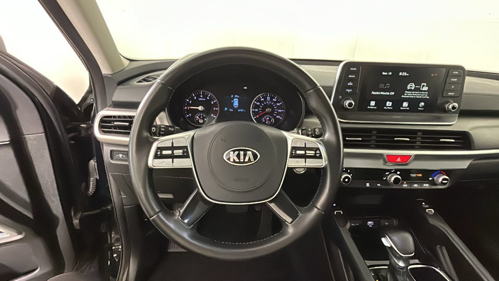 Used 2021 Kia Telluride S AWD/4WD image 17