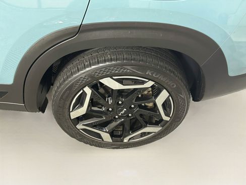 Used 2024 Kia Seltos SX w/ SX Sunroof Package AWD/4WD image 11