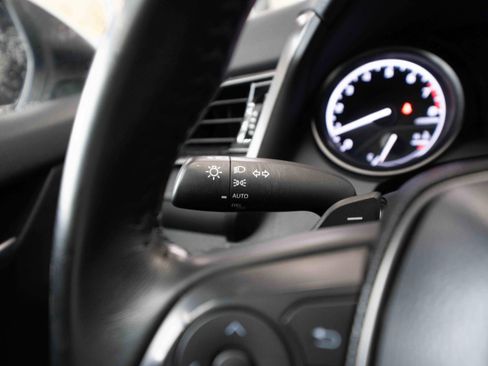 Used 2024 Toyota Camry SE image 13