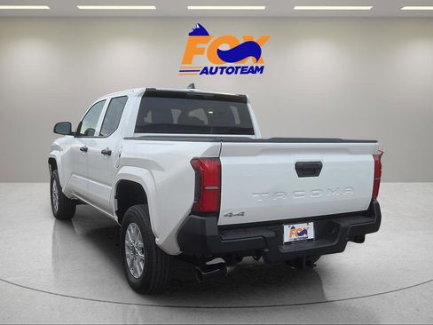 Used 2026 Toyota Tacoma SR AWD/4WD image 3