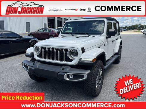 Used 2025 Jeep Wrangler Unlimited Sahara AWD/4WD image 1