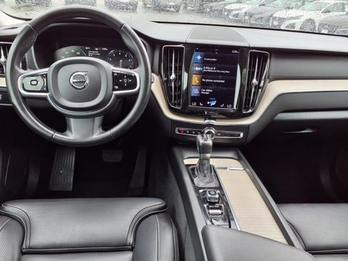 Used 2021 Volvo XC60 T5 Inscription w/ Protection Package Premier image 9