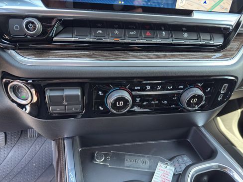 New 2026 Chevrolet Silverado 1500 LT w/ Leather Package image 17