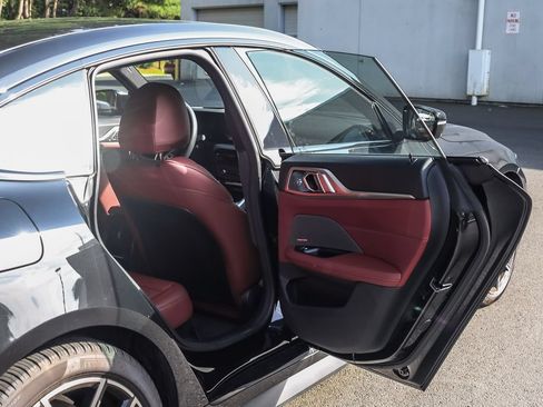 Used 2025 BMW i4 xDrive40i w/ M Sport Package AWD/4WD image 20