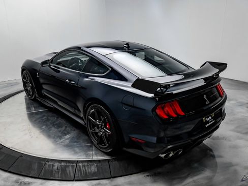 Used 2021 Ford Mustang Shelby GT500 w/ Carbon Fiber Track Pack image 11