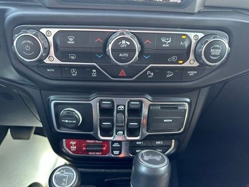 Used 2021 Jeep Wrangler Unlimited Rubicon image 24