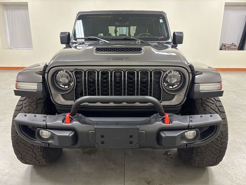 Used 2024 Jeep Gladiator Mojave image 3