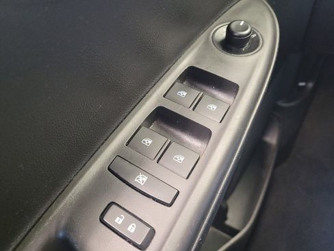 Used 2021 Chevrolet Spark LT FWD image 27