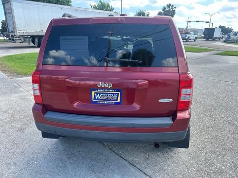 Used 2016 Jeep Patriot Latitude FWD image 4