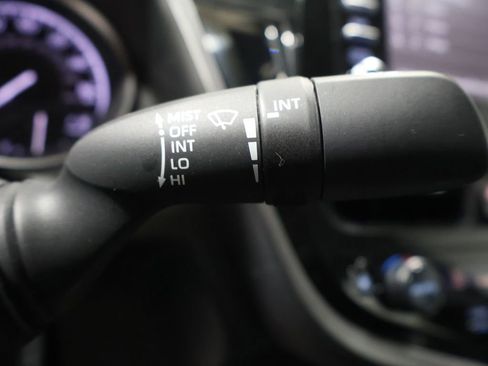 Used 2024 Toyota Camry SE image 36