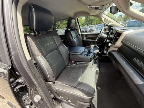 Used 2024 RAM 2500 Laramie AWD/4WD image 7