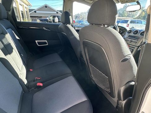 Used 2013 Chevrolet Captiva Sport LS image 12