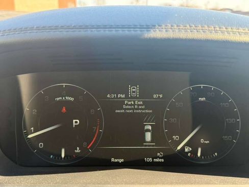 Used 2016 Land Rover Range Rover HSE image 14