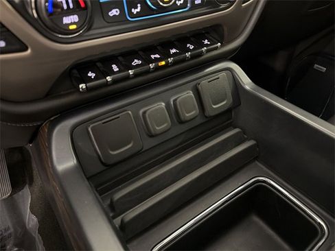 Used 2017 GMC Sierra 1500 Denali w/ Denali Ultimate Package image 28