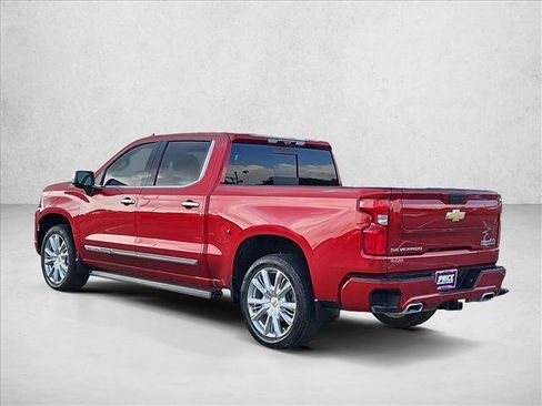 Certified 2024 Chevrolet Silverado 1500 High Country AWD/4WD image 8