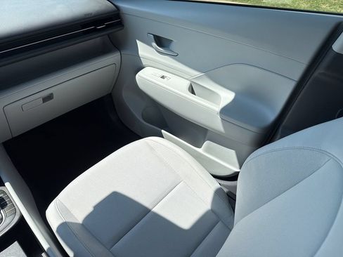 Used 2025 Hyundai Kona SEL FWD image 15