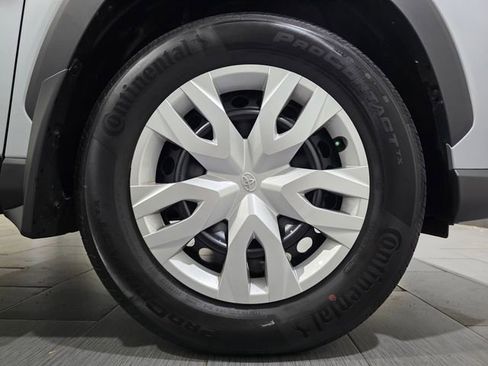 Used 2026 Toyota Corolla Cross L FWD image 25