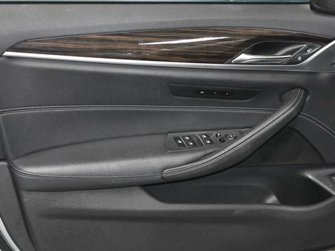 Used 2019 BMW 530i w/ Convenience Package image 4