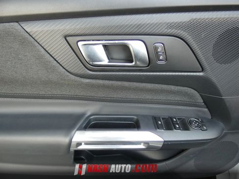 Used 2024 Ford Mustang Convertible RWD image 44