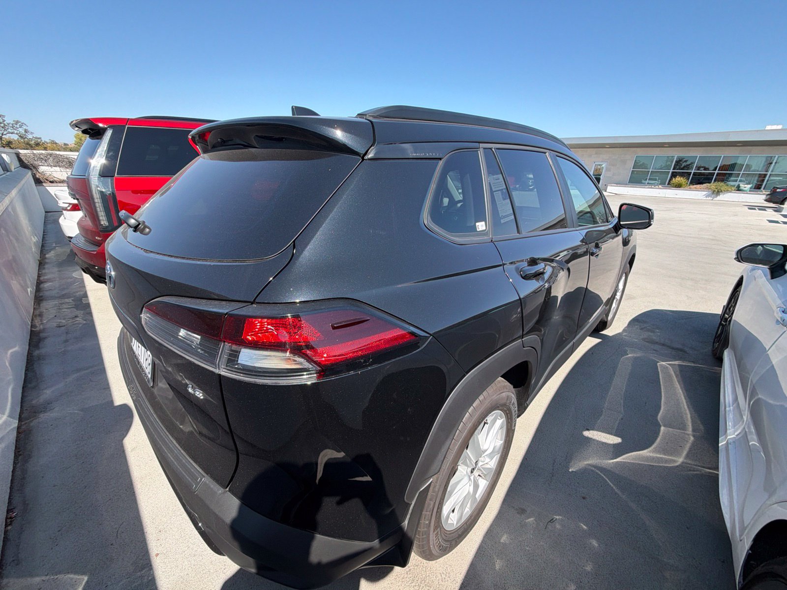 Used 2026 Toyota Corolla Cross LE FWD image 5