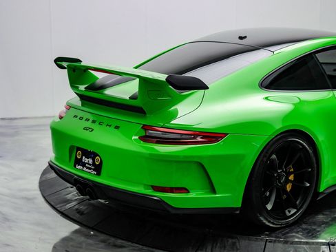 Used 2018 Porsche 911 GT3 RWD image 19