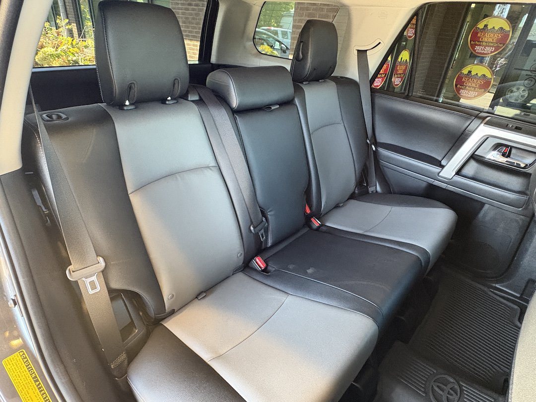 Used 2022 Toyota 4Runner SR5 Premium w/ Moonroof Package AWD/4WD image 33