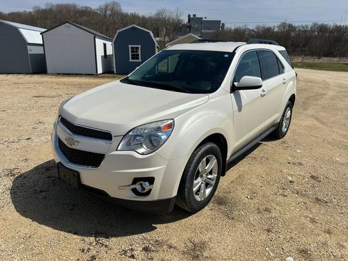 Used 2015 Chevrolet Equinox LT w/ Power Convenience Package image 2